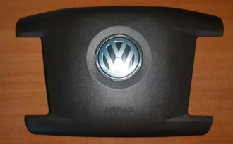 Крышка SRS airbag, накладка подушки безопасности в руль Volkswagen Touareg (2002-2010) мульти коричневая